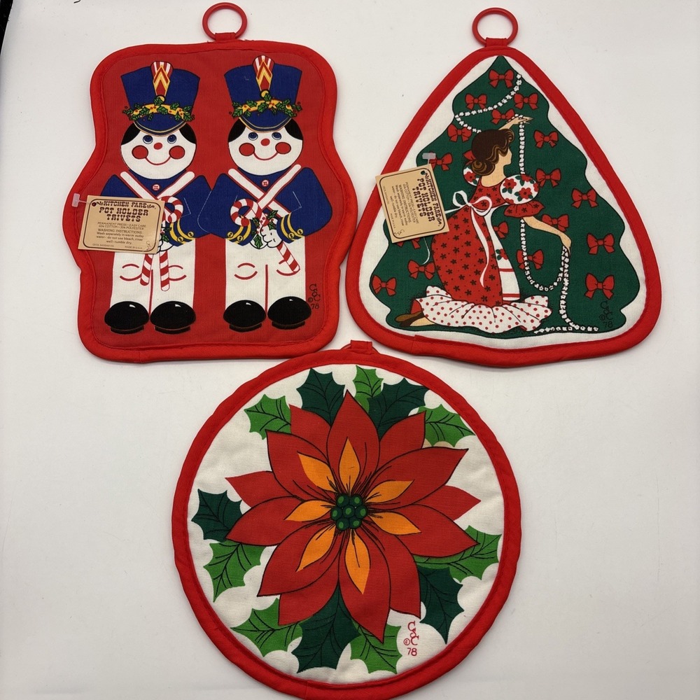 Cecil Saydah CSC Pot Holder Christmas poinsettia Nutcracker tree New